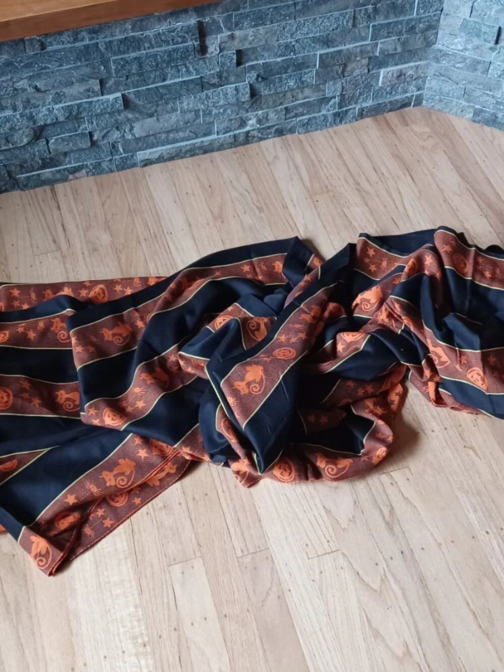 Halloween Fabric 8 yds QUALITY Pumpkins Black Cats Spiders 8 YARDS